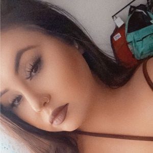 Meet your Posher, Adrianna